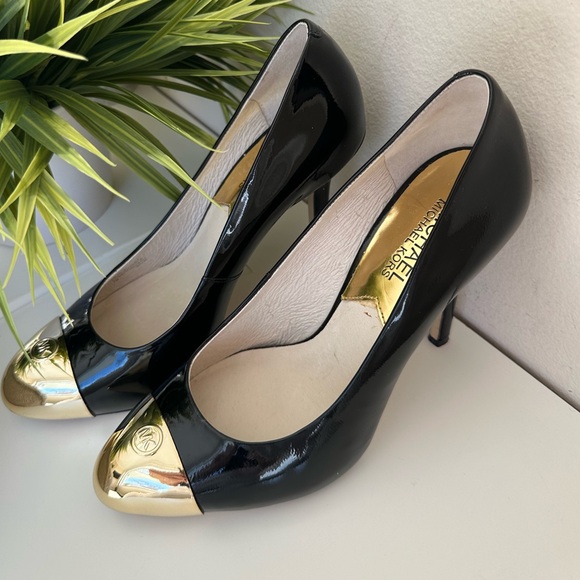 💛🖤Michael Kors | Gorgeous Pumps - Picture 2 of 10